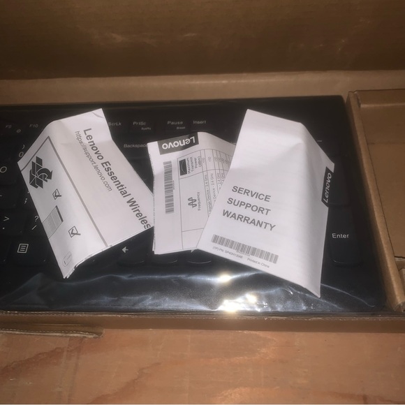 Lenovo 4X30M39458 Combo Wl Keyboard - Picture 4 of 6